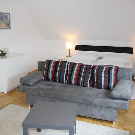 Ferienwohnung Und Gaestezimmer Korb Krumpendorf Esterno foto