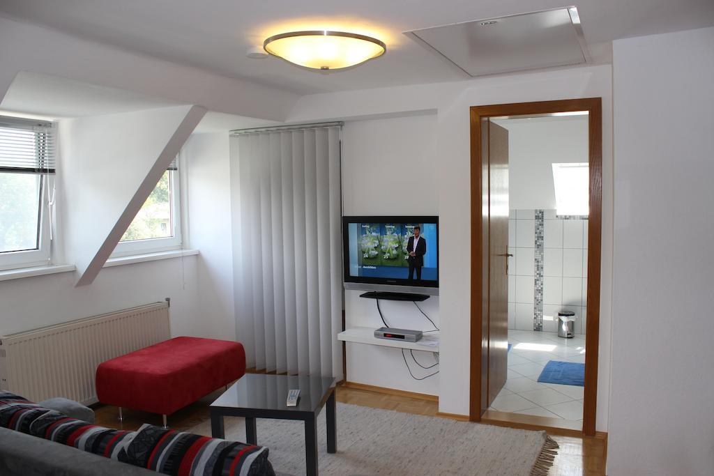 Ferienwohnung Und Gaestezimmer Korb Krumpendorf Camera foto